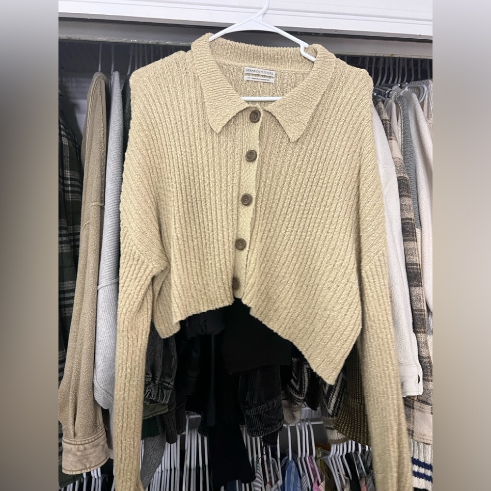 UO BUTTON CARDIGAN